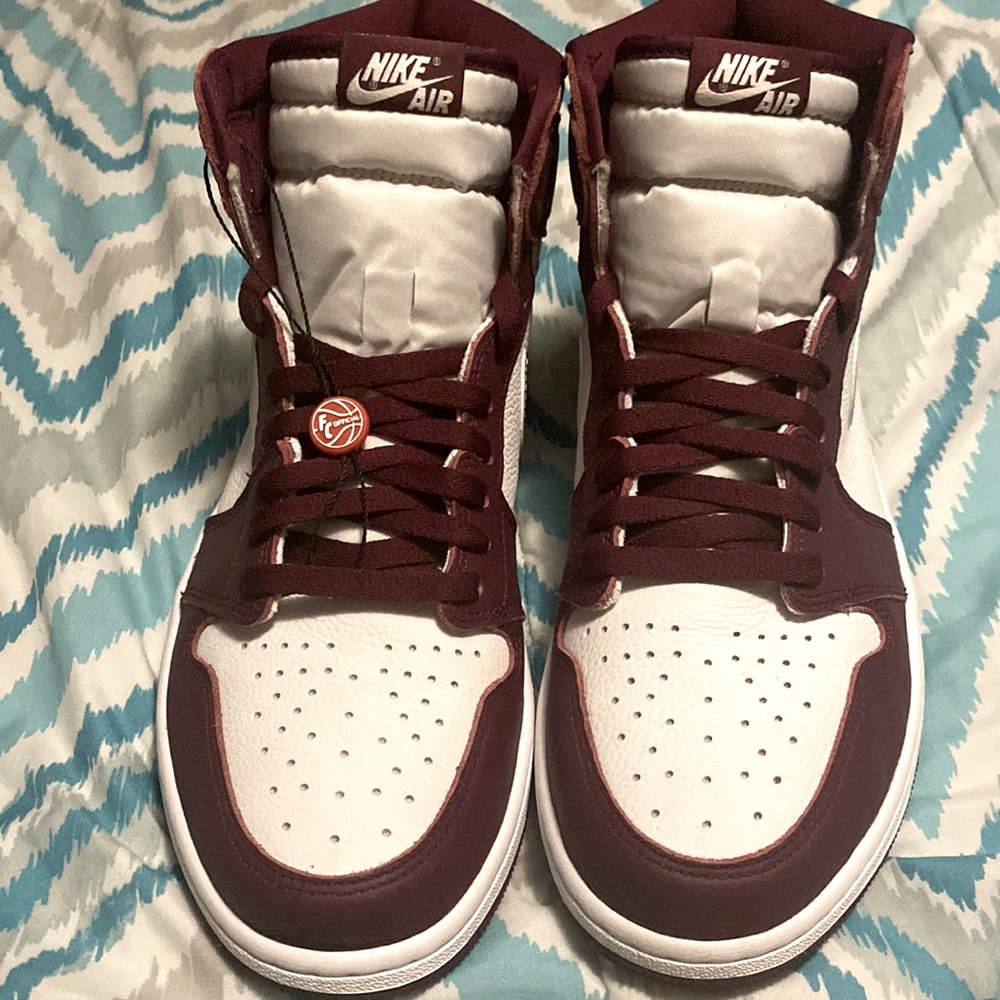 Jordan 1 Bordeaux size 12.5